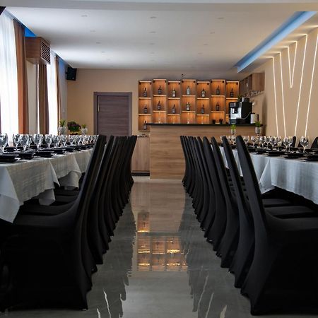 Sax-Win Hotel Pozega Ngoại thất bức ảnh