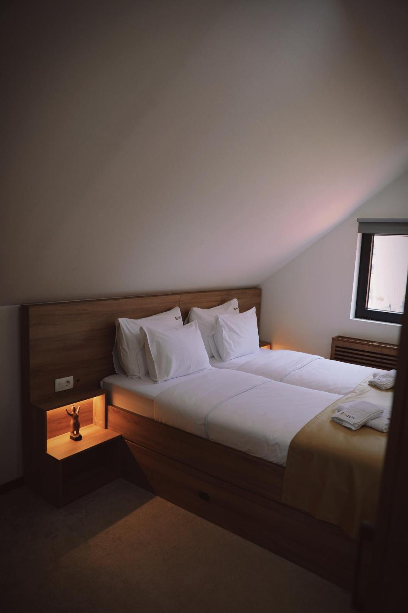 Sax-Win Hotel Pozega Ngoại thất bức ảnh