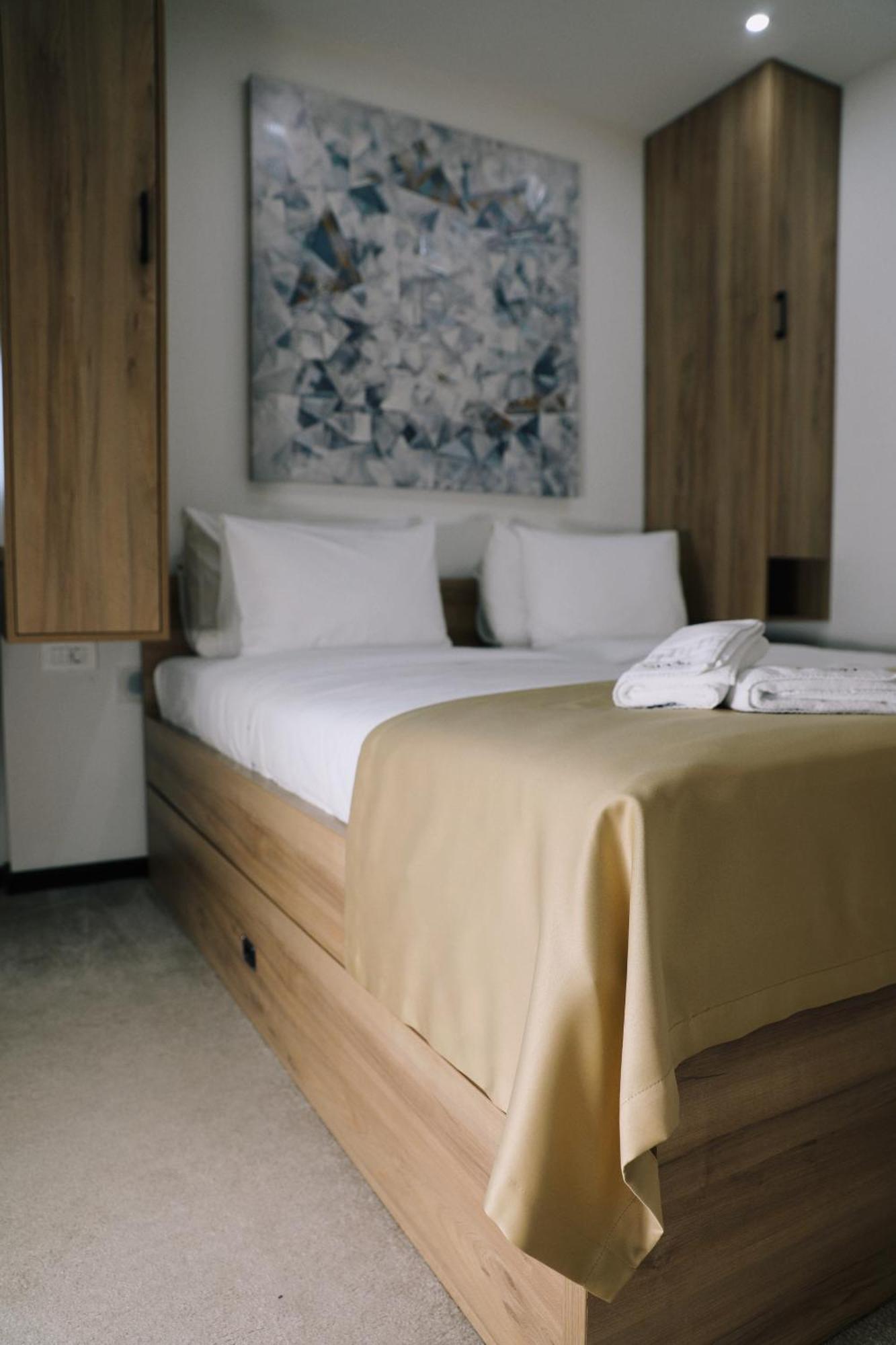 Sax-Win Hotel Pozega Ngoại thất bức ảnh