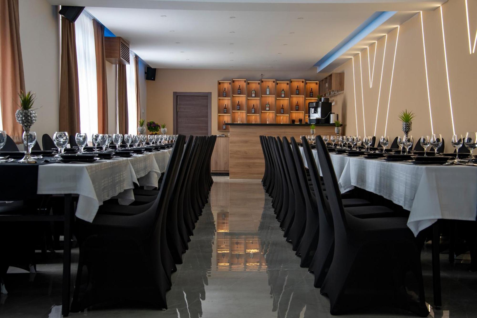 Sax-Win Hotel Pozega Ngoại thất bức ảnh