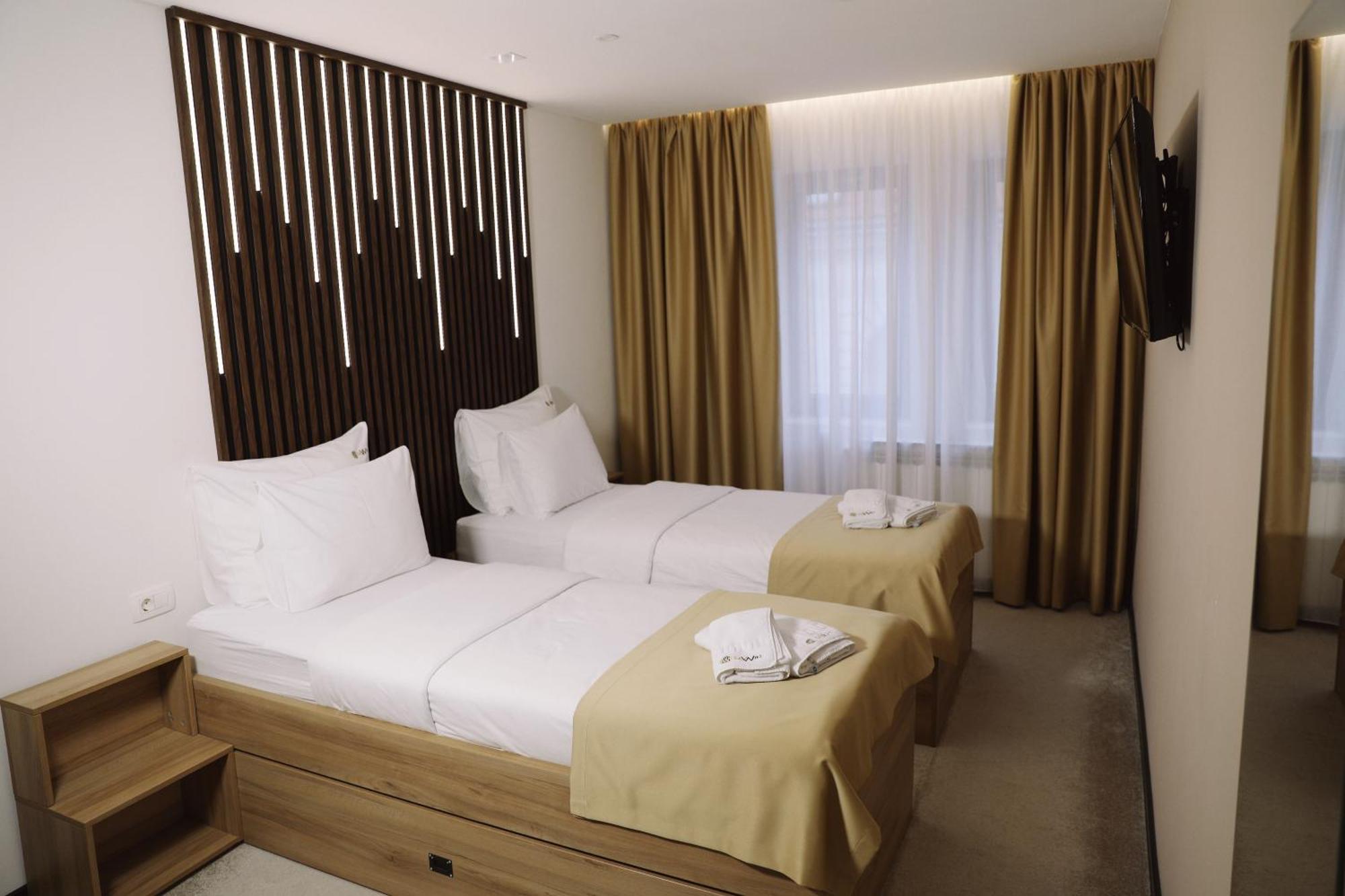 Sax-Win Hotel Pozega Ngoại thất bức ảnh
