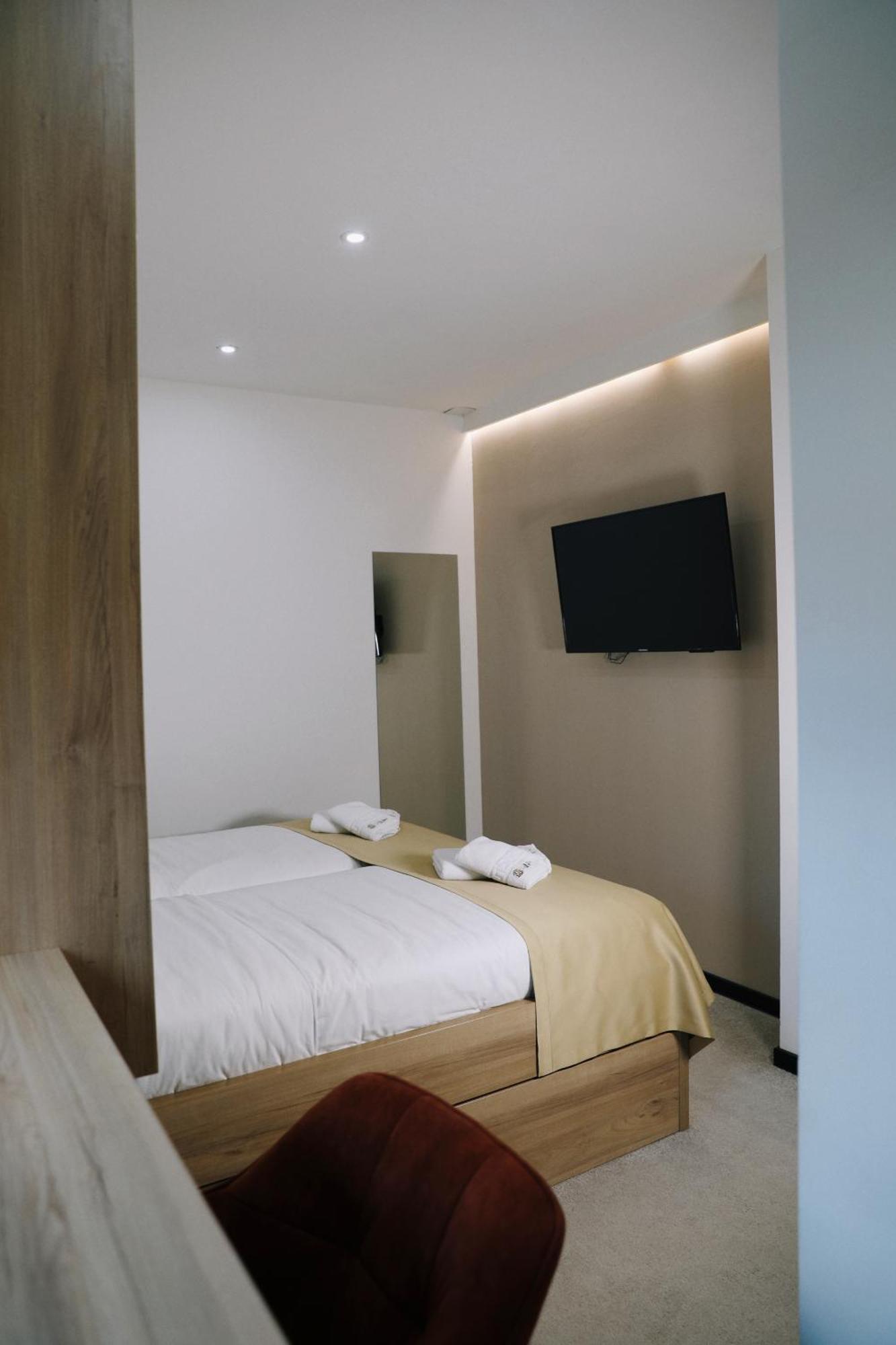 Sax-Win Hotel Pozega Phòng bức ảnh